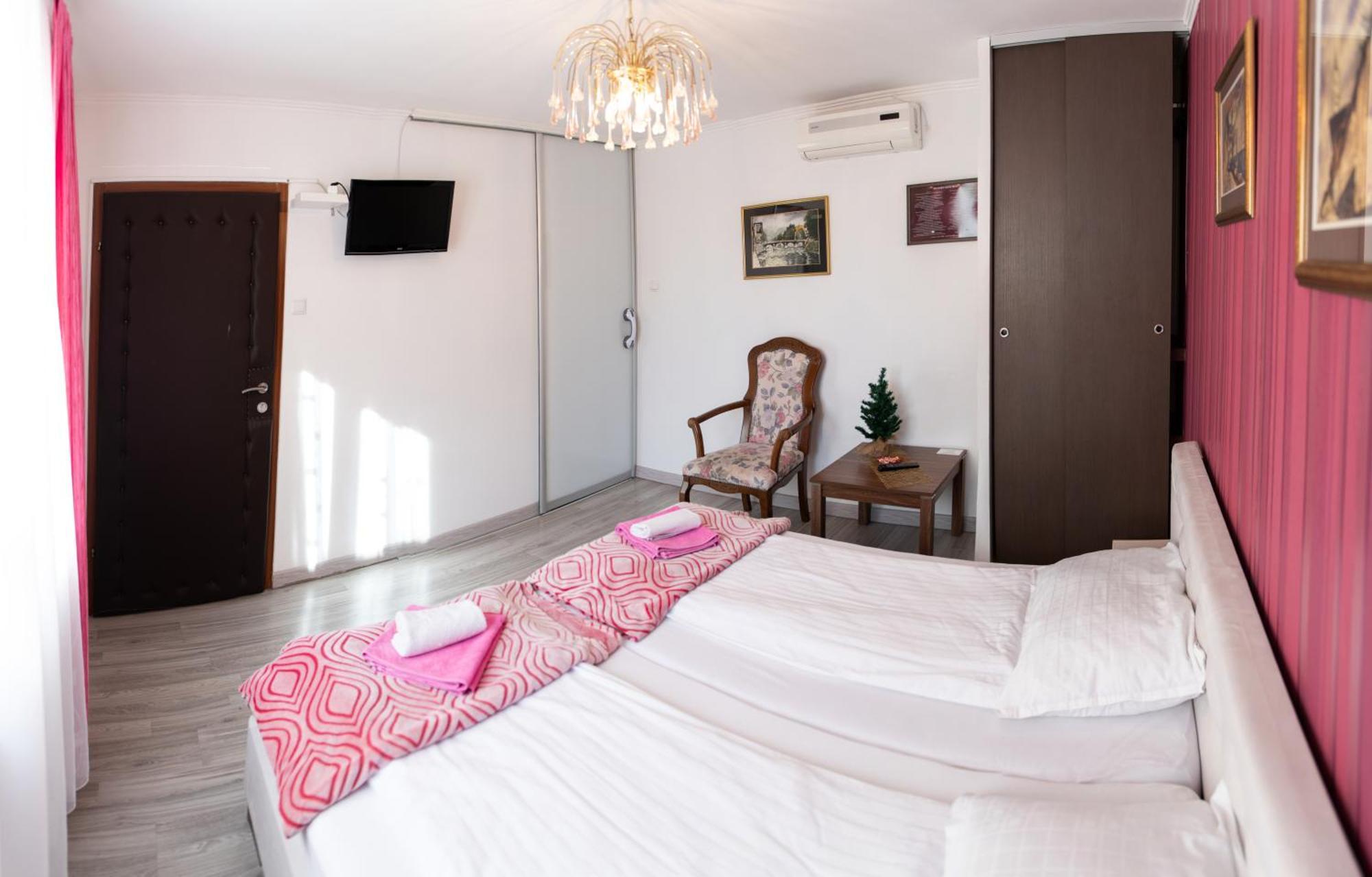 Guest House Ciro Sarajevo Bagian luar foto