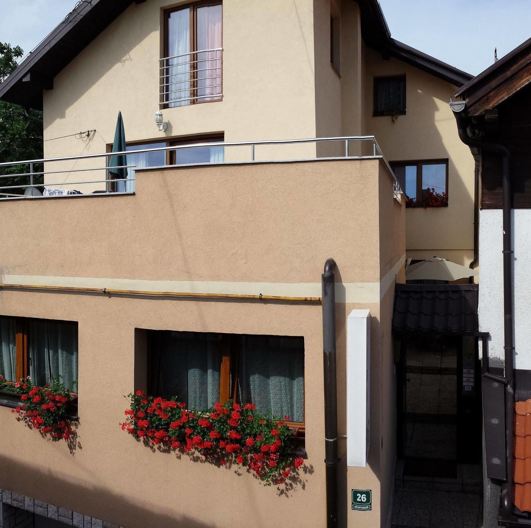 Guest House Ciro Sarajevo Bagian luar foto
