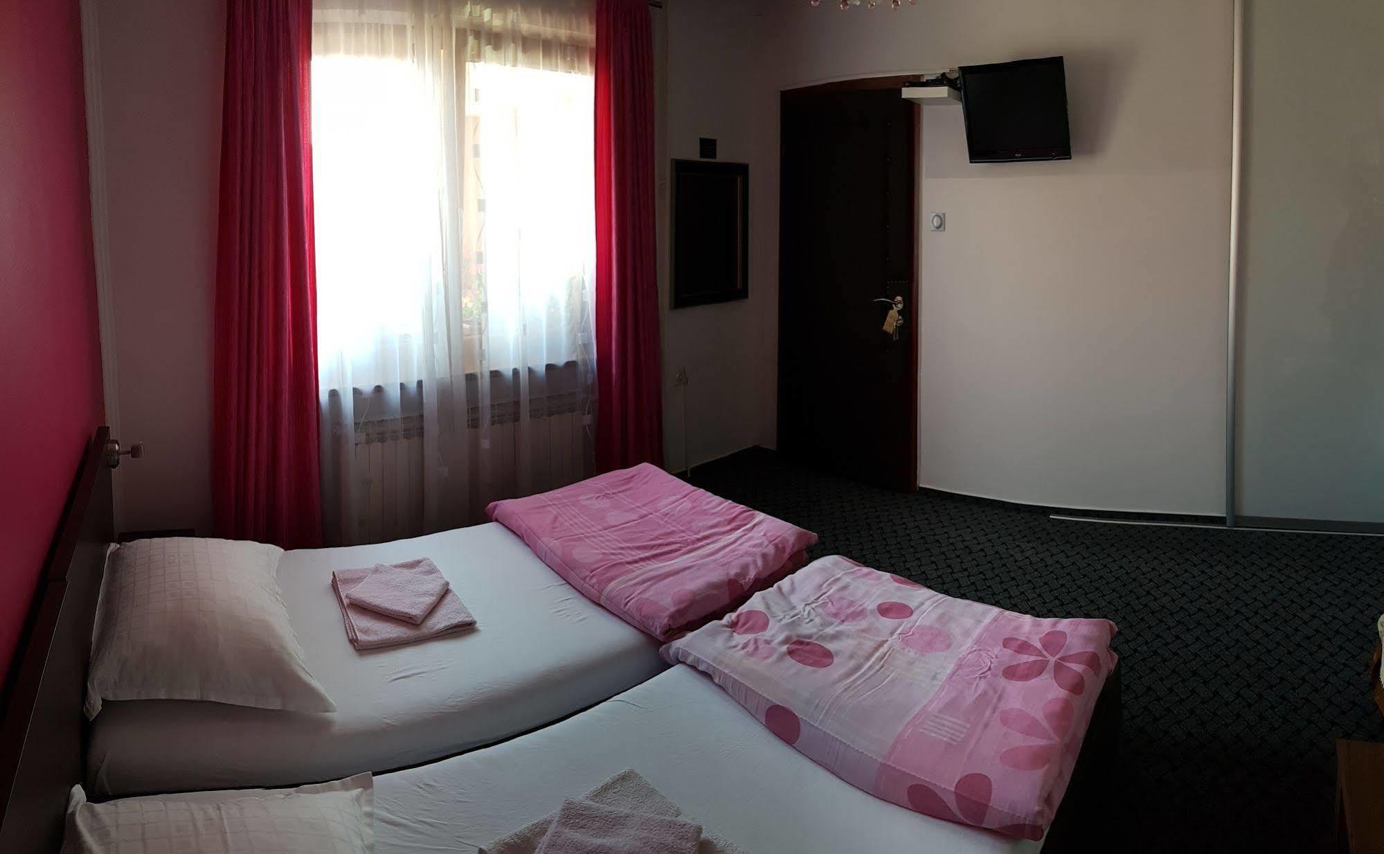 Guest House Ciro Sarajevo Bagian luar foto