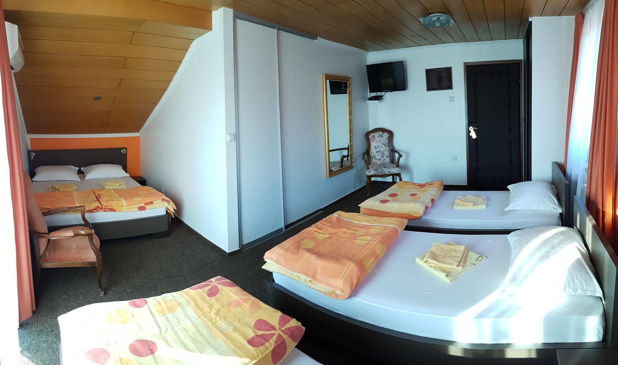 Guest House Ciro Sarajevo Bagian luar foto